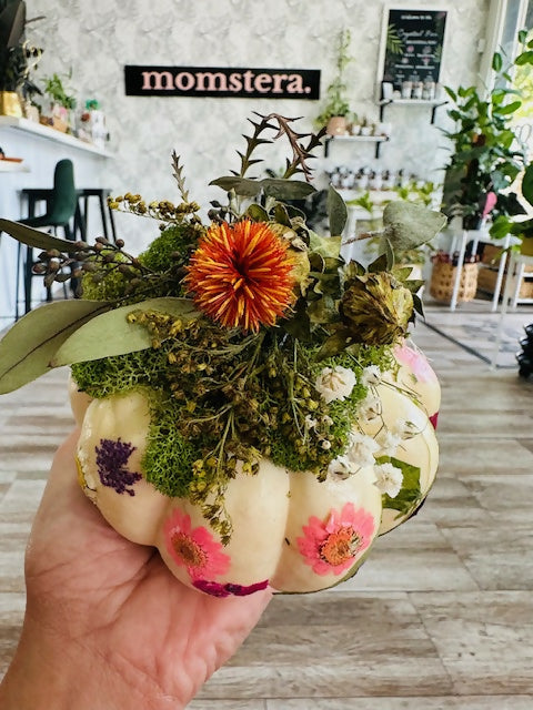 Mini Dried Flower Pumpkin