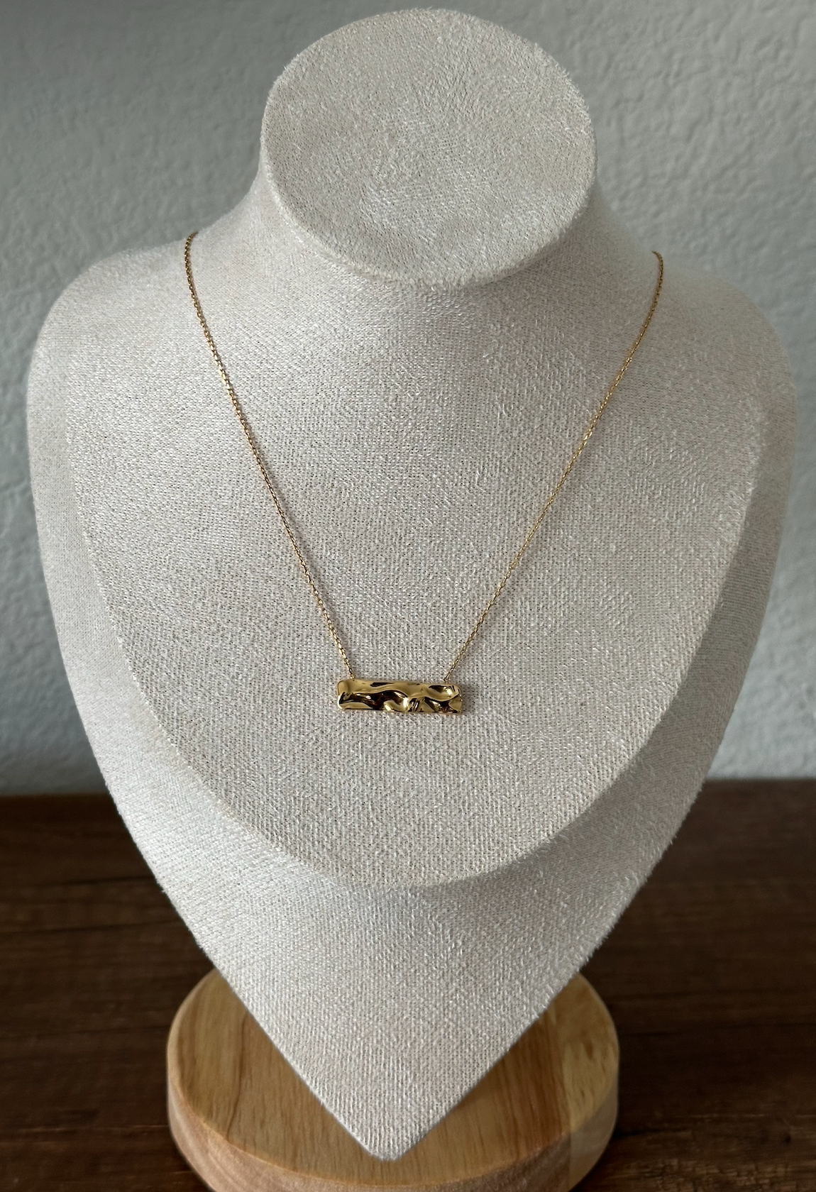 Aeris Bar Necklace